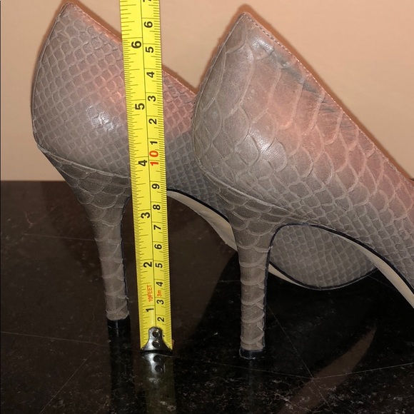 Adorable Heels  neutral brown / with a grey hue. - Picture 6 of 6
